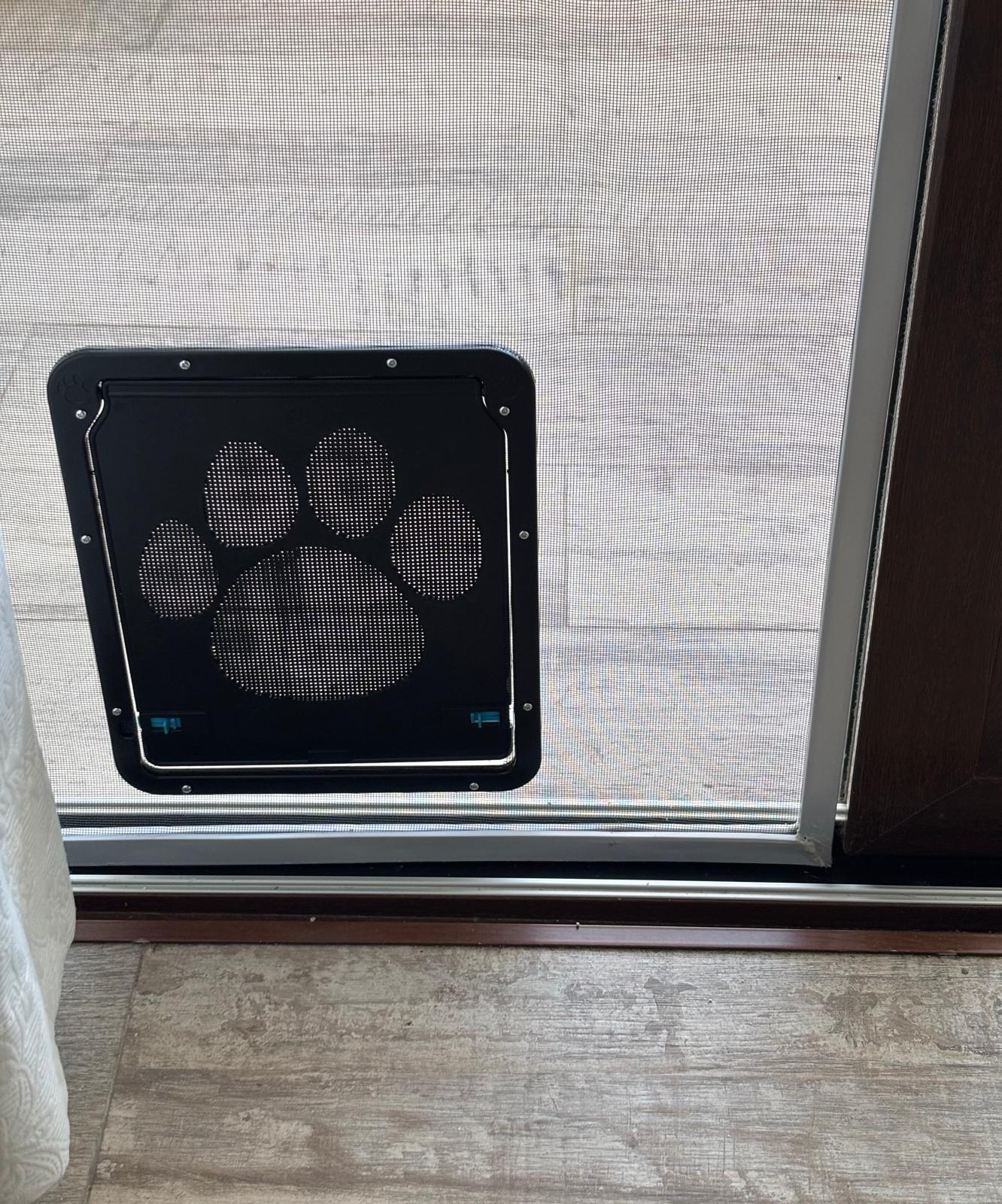 Puerta gatera para perros y gatos